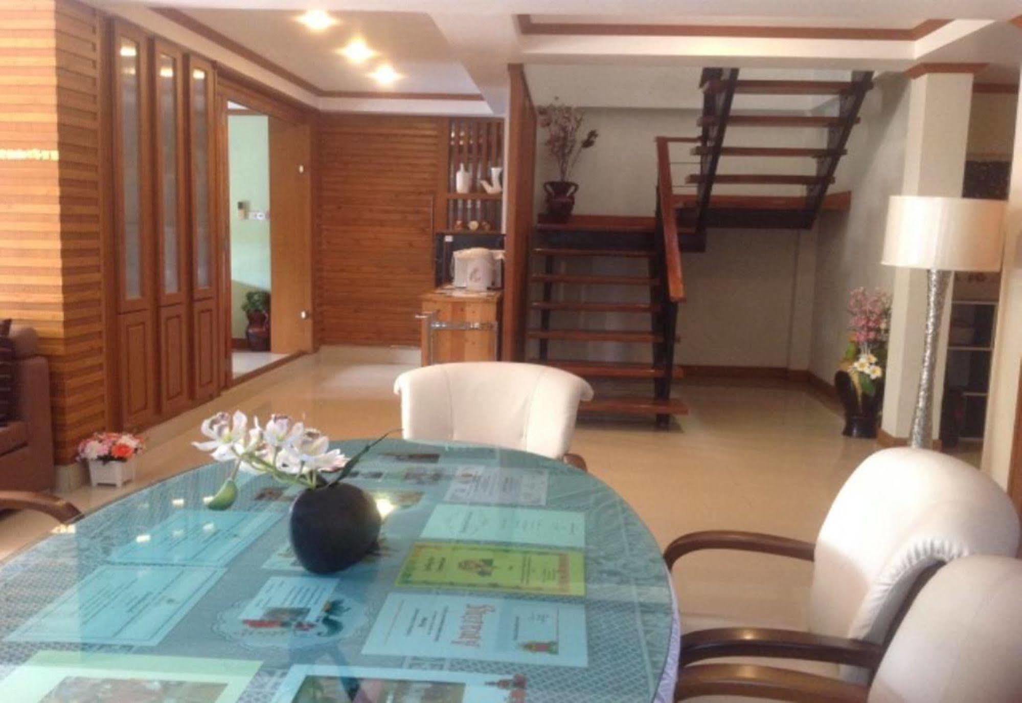 Ruankeaw Homestay Nai Harn 외부 사진