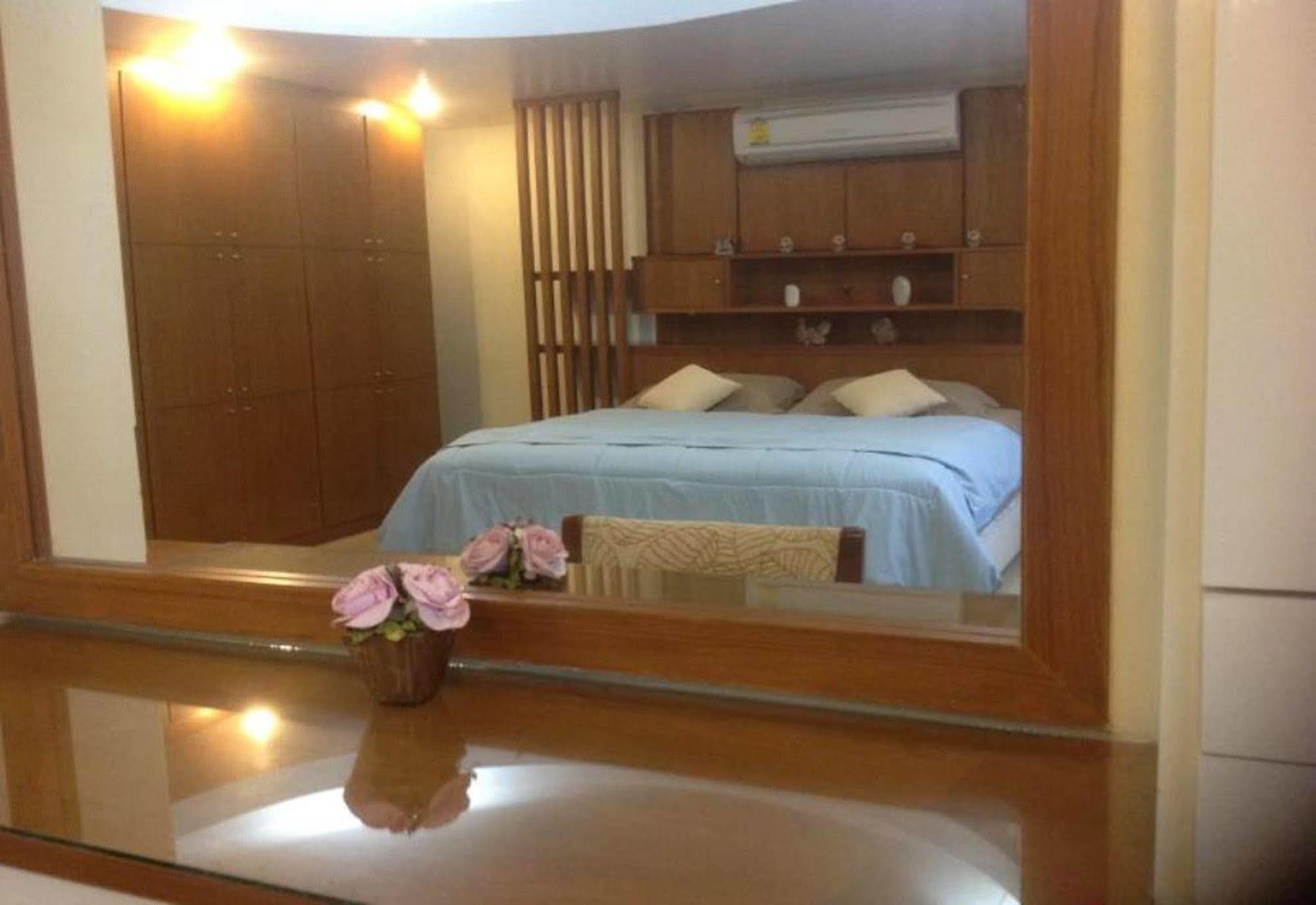 Ruankeaw Homestay Nai Harn 외부 사진