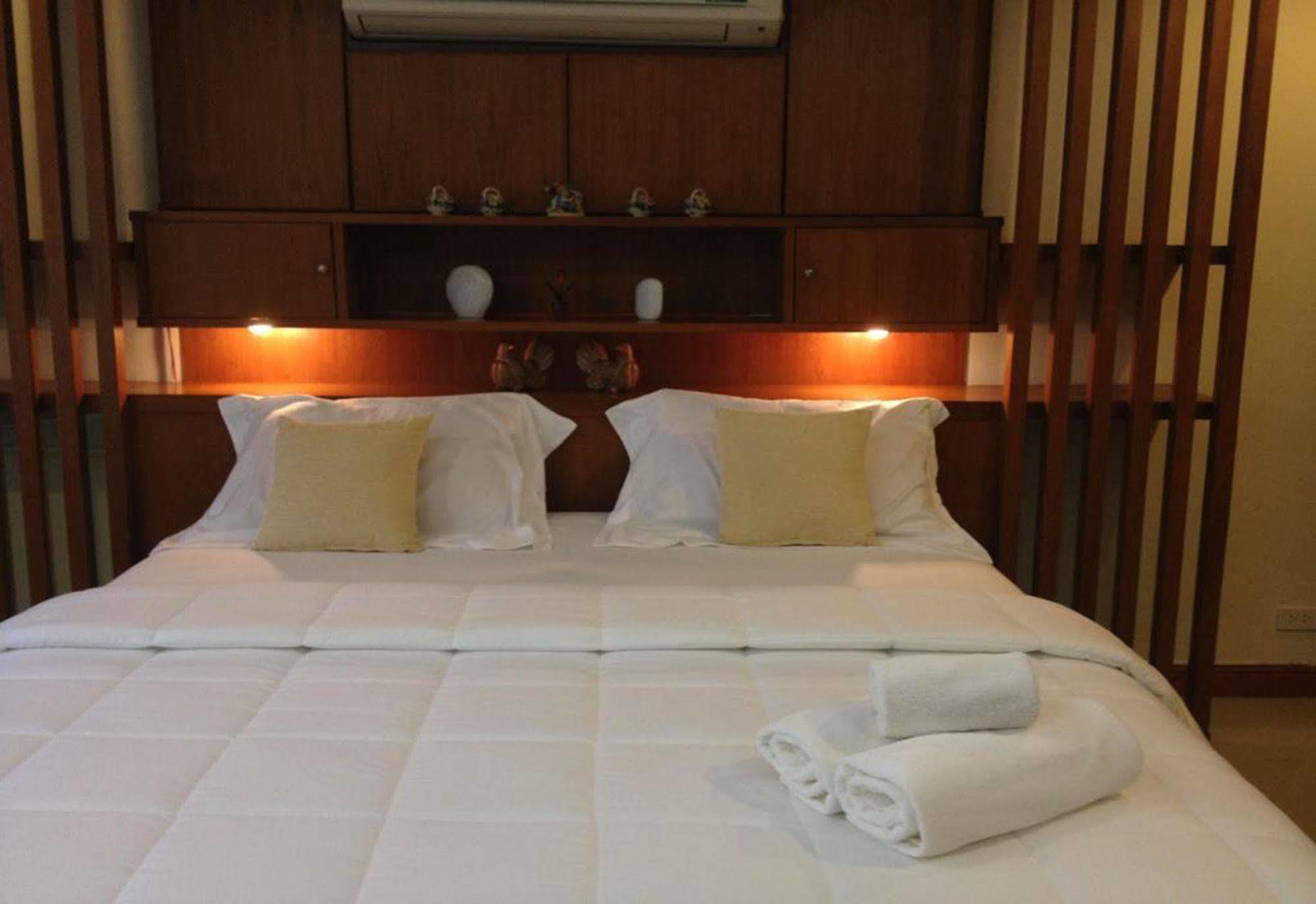 Ruankeaw Homestay Nai Harn 외부 사진